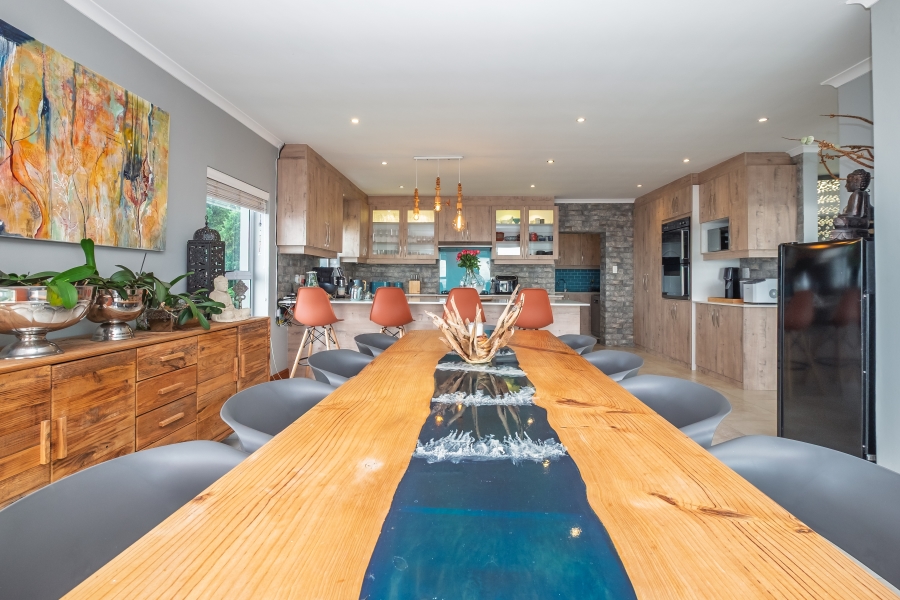 5 Bedroom Property for Sale in Murdock Valley Western Cape